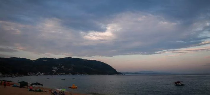 Χαλάει ο καιρός την Κυριακή – Πού θα βρέξει